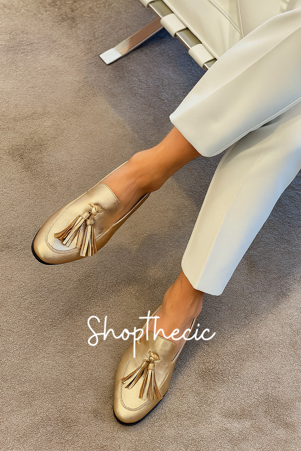 Gold tassel round-toe slip-on loafers