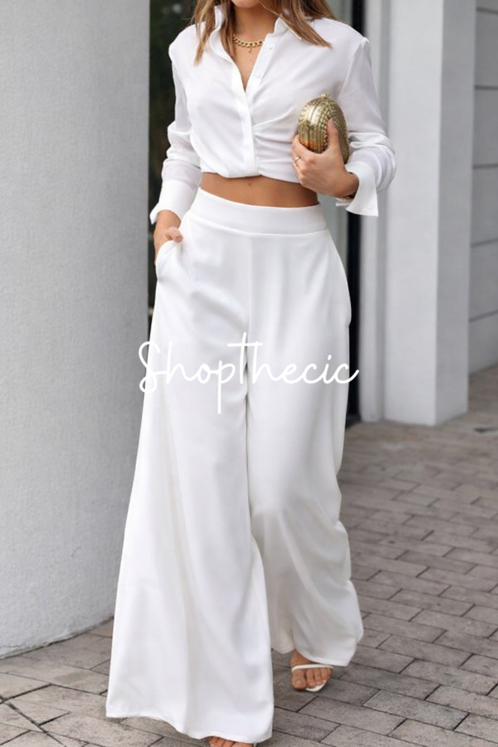 Ensemble chemise courte blanche élégante et pantalon large