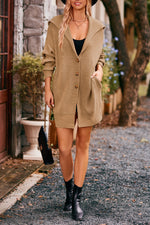 Manteau tricoté mi-long à trois boutons à col revers