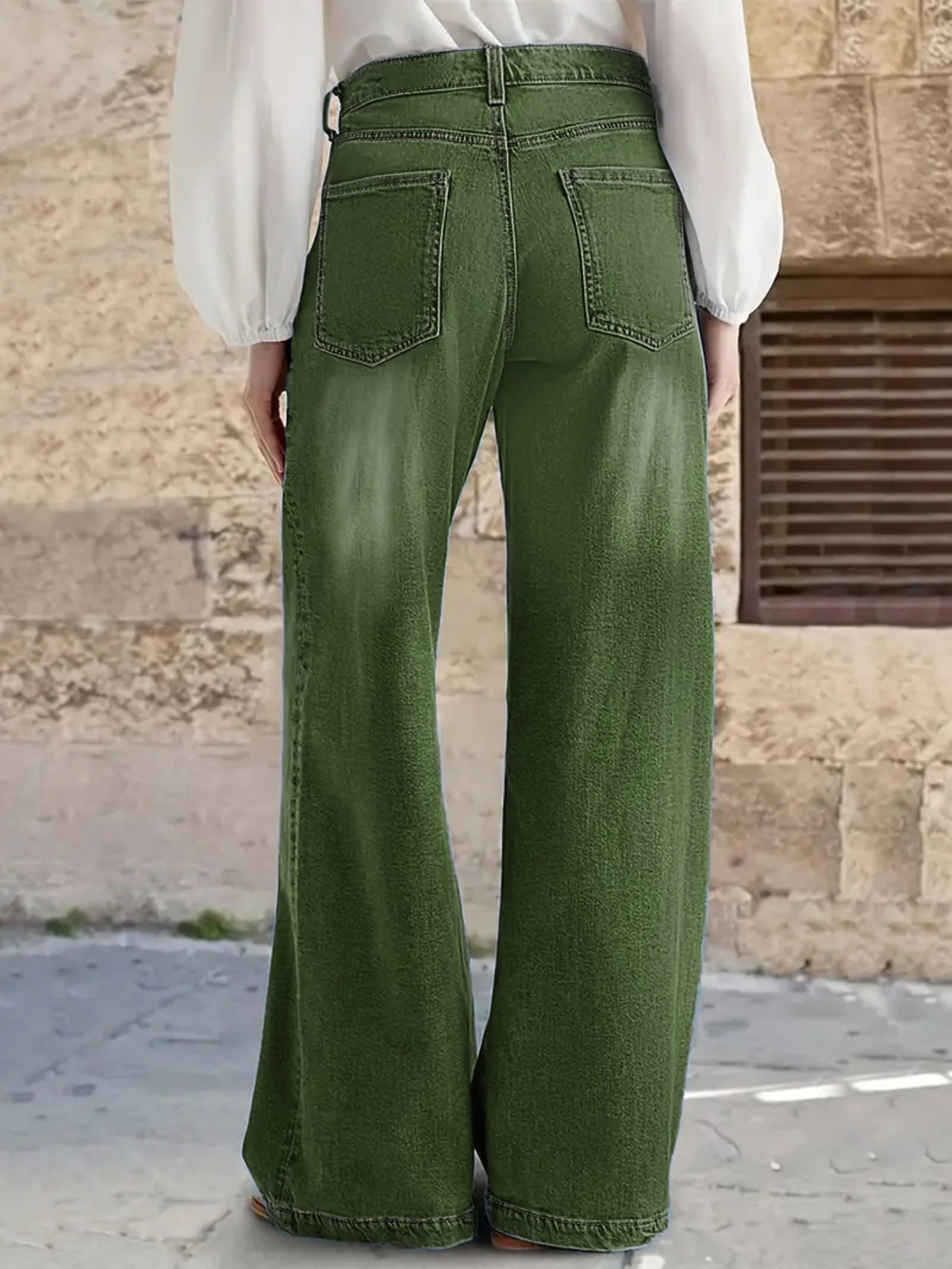 High-Waisted Buttoned Elongates Leg Line Cropped Jeans