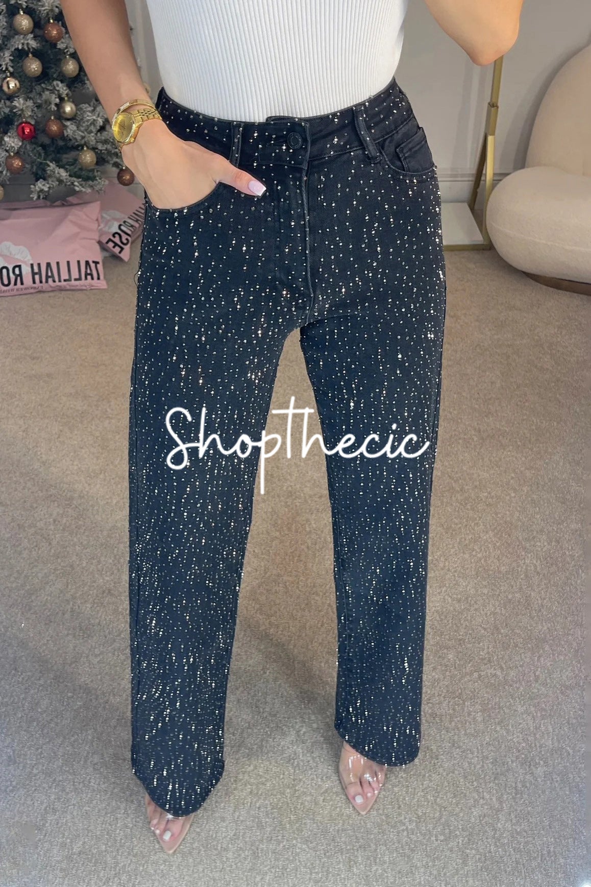 Jeans a gamba dritta a vita alta completamente lavati con strass