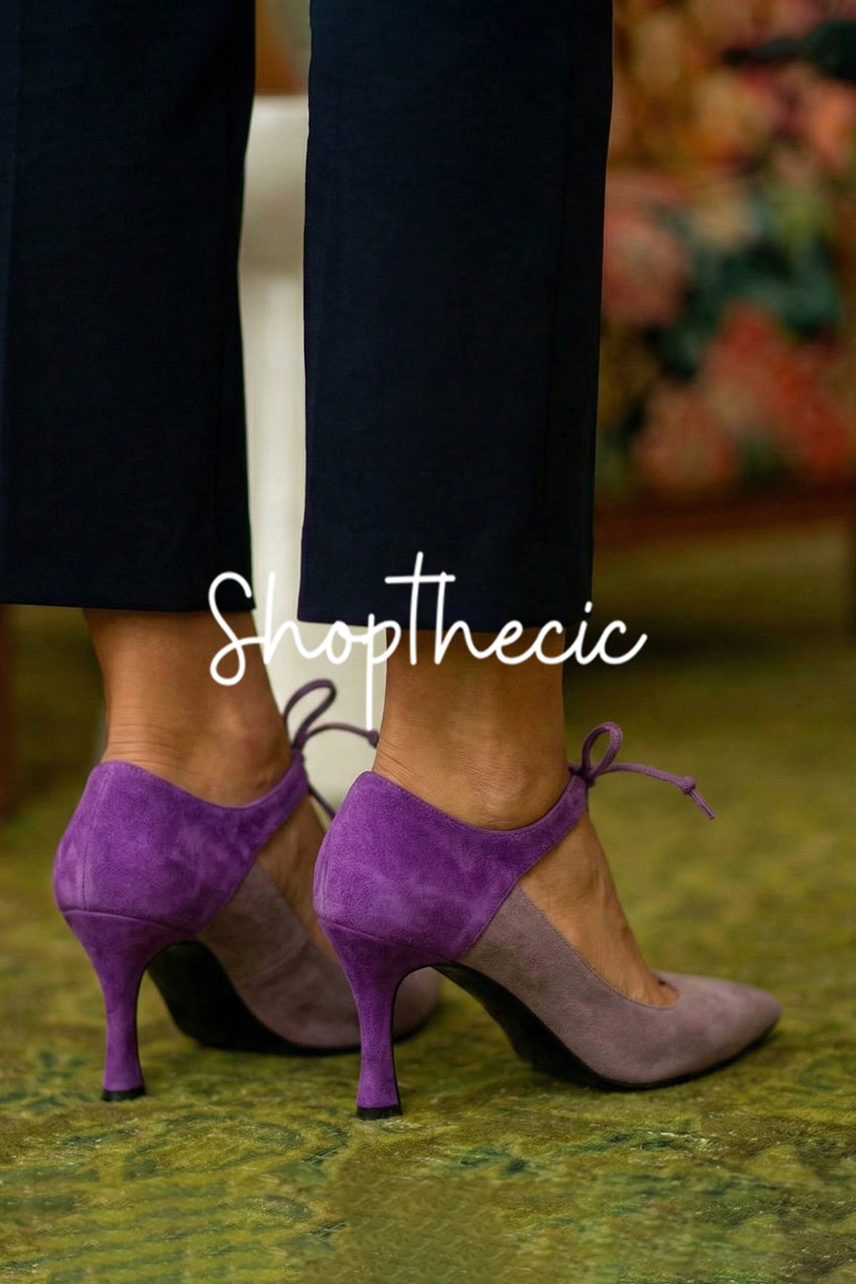 Scarpe con tacco a spillo a punta, con cinturini viola lavanda
