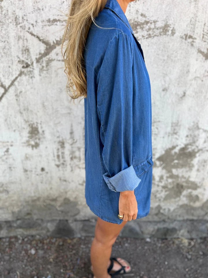 Mittellange Jeansjacke mit lockerem Revers und Anzugkragen