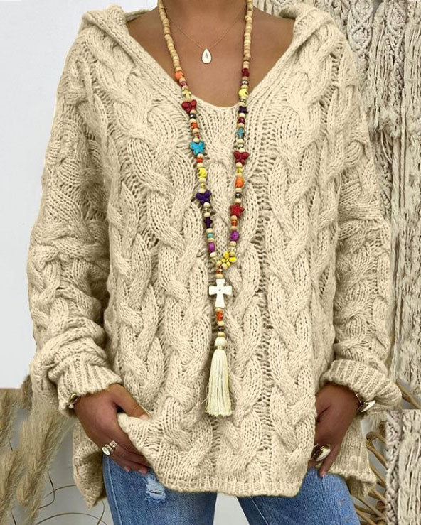 Pull ample à capuche torsadé en maille épaisse