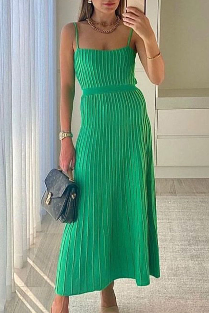 Strapless Fitted High-Waist Knit Pleated Dress