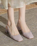 Sandalen mit klobigem Absatz, Riemen an der Rückseite und quadratischer Zehenpartie