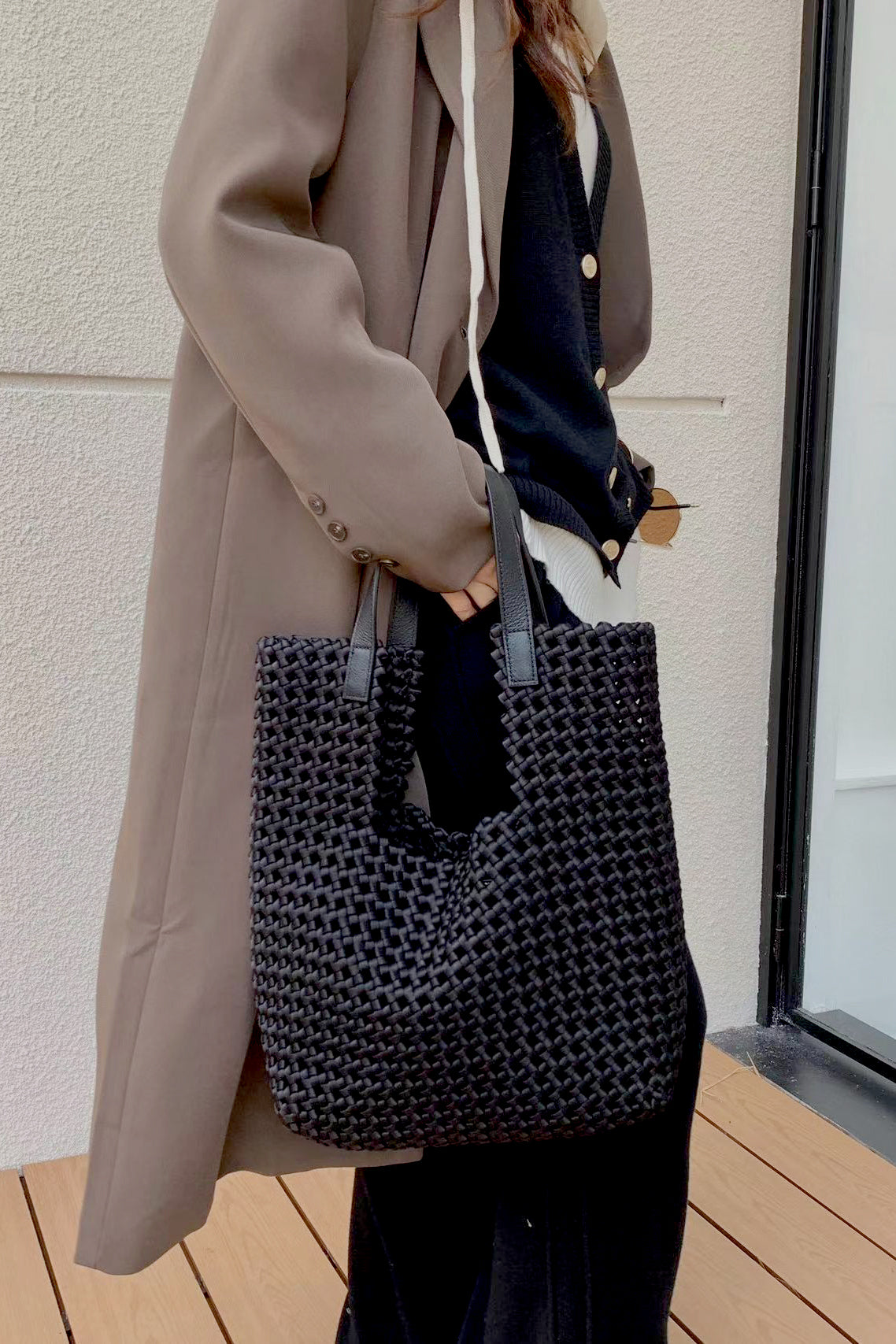 Sac fourre-tout surdimensionné en cuir tissé à la main par un artisan