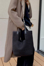 Sac fourre-tout surdimensionné en cuir tissé à la main par un artisan