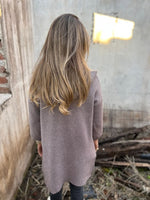 Lässige Wolljacke mit Kapuze und Tasche in mittlerer Länge