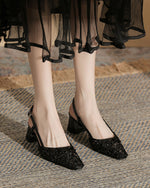 Sandalen mit Pailletten, quadratischer Zehenpartie und klobigem Absatz