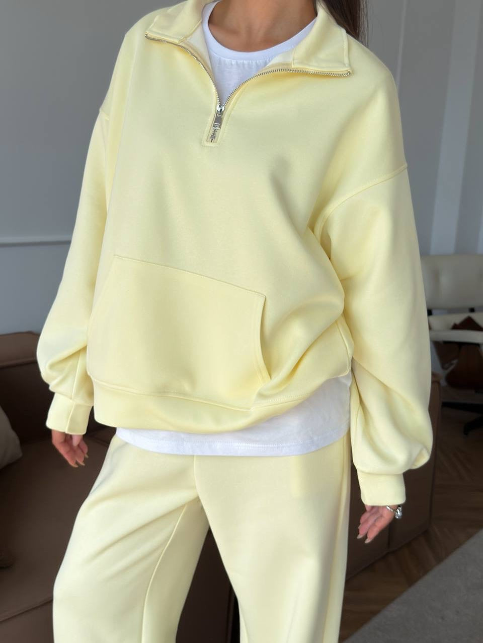Zippered half-high collar pullover sweatshirt and wide-leg pants two-piece suit
