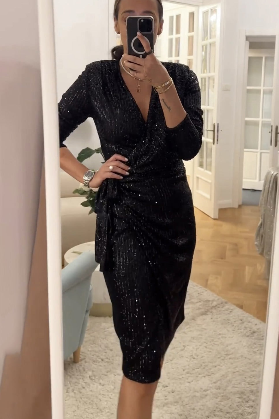 Sparkling Sequin V-Neck Long Sleeve Tie Hip Dress
