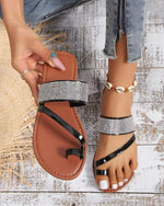 Causal Chaussons plats incrustés de diamants