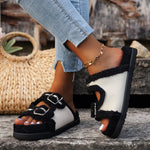 Pantoufles en fourrure à boucle et semelle épaisse en velours