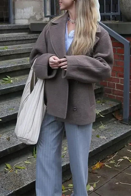 Double-breasted wool lapel long-sleeved cropped coat