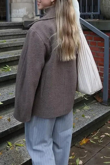 Double-breasted wool lapel long-sleeved cropped coat