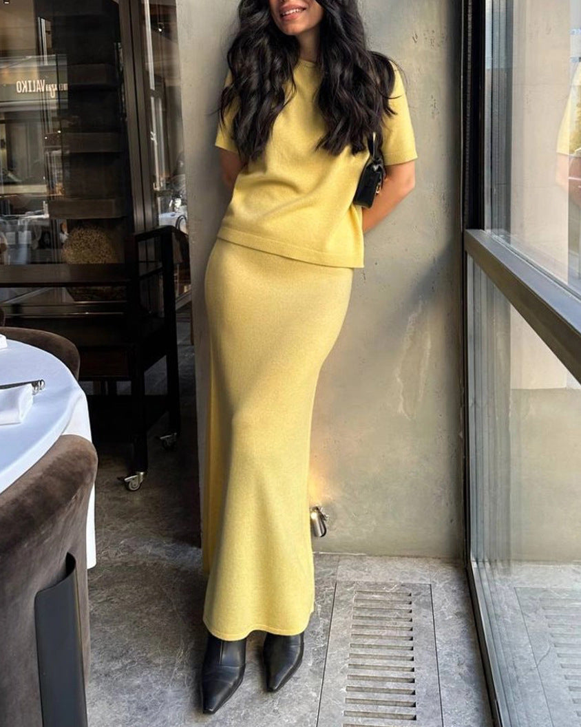 Commuting simple knitted short-sleeved skirt suit