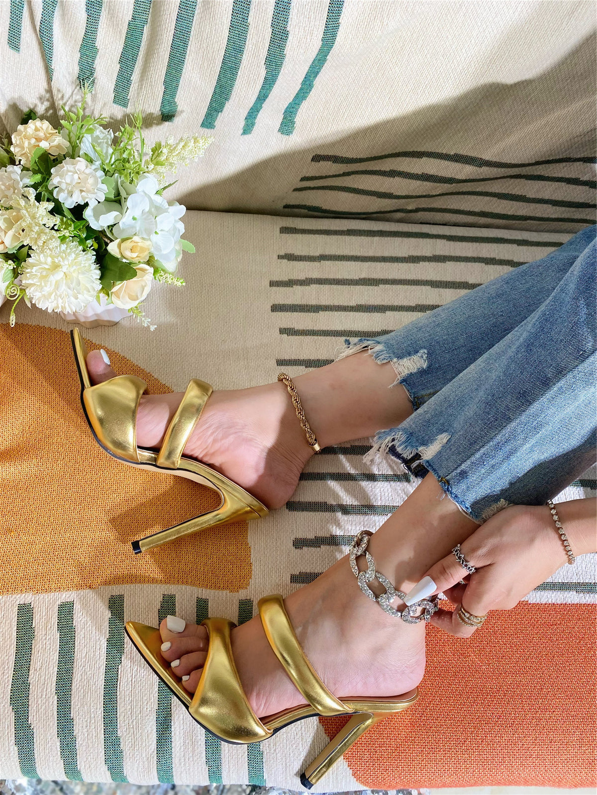 Riemchensandalen mit spitzer Spitze und Stilettoabsatz