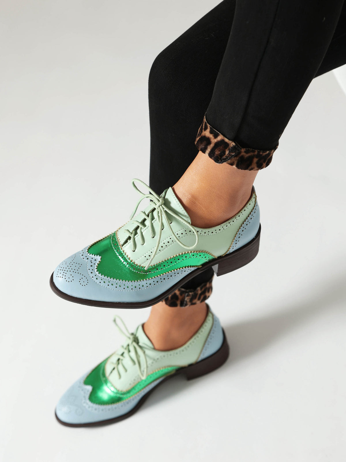 Retro British color-blocked lace-up brogues