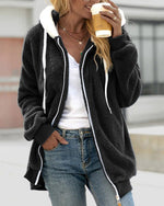 Lockere Plüschjacke mit Reißverschluss und Kapuze