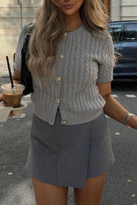 Slim-fit round neck knit short-sleeved cardigan