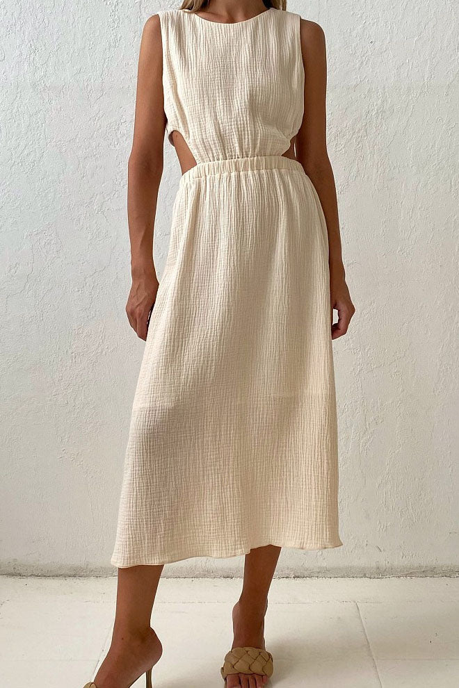 Ärmelloses Kleid mit einem Knopfverschluss auf der Rückseite