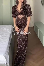 Abito lungo a pois con scollo a V in pizzo retrò e maniche corte