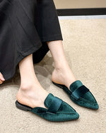 Pantoufles mules à bout pointu en daim