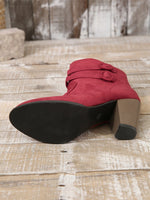 Bottes Martin à talon carré en daim avec boucle de ceinture et fermeture éclair latérale