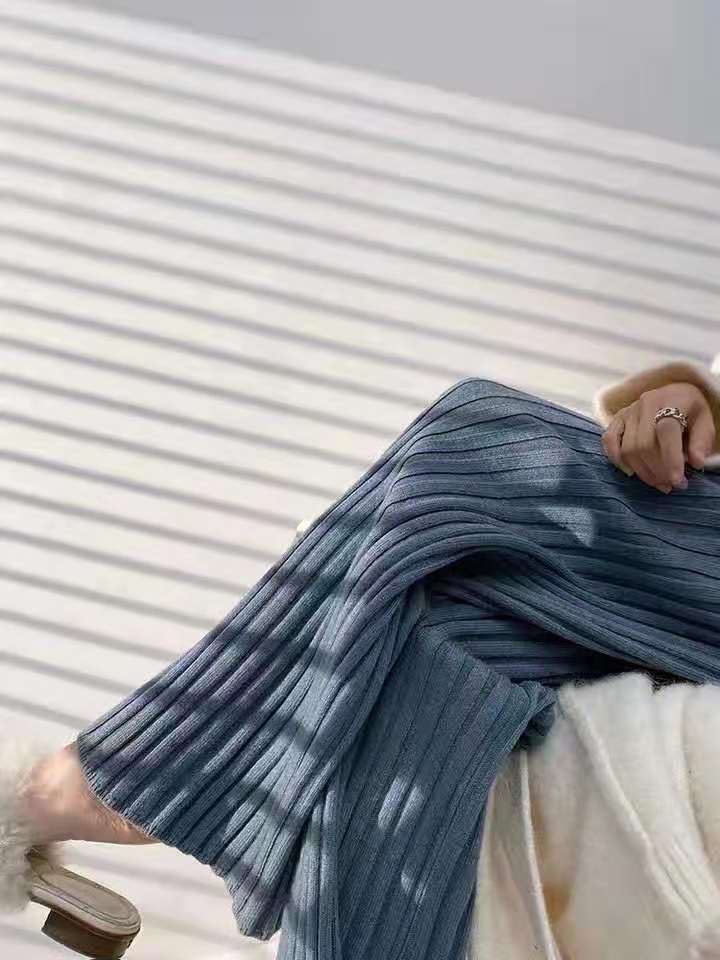 High-waisted draped pitted straight-leg loose knit trousers