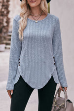 Top brossé boutonné à ourlet arrondi