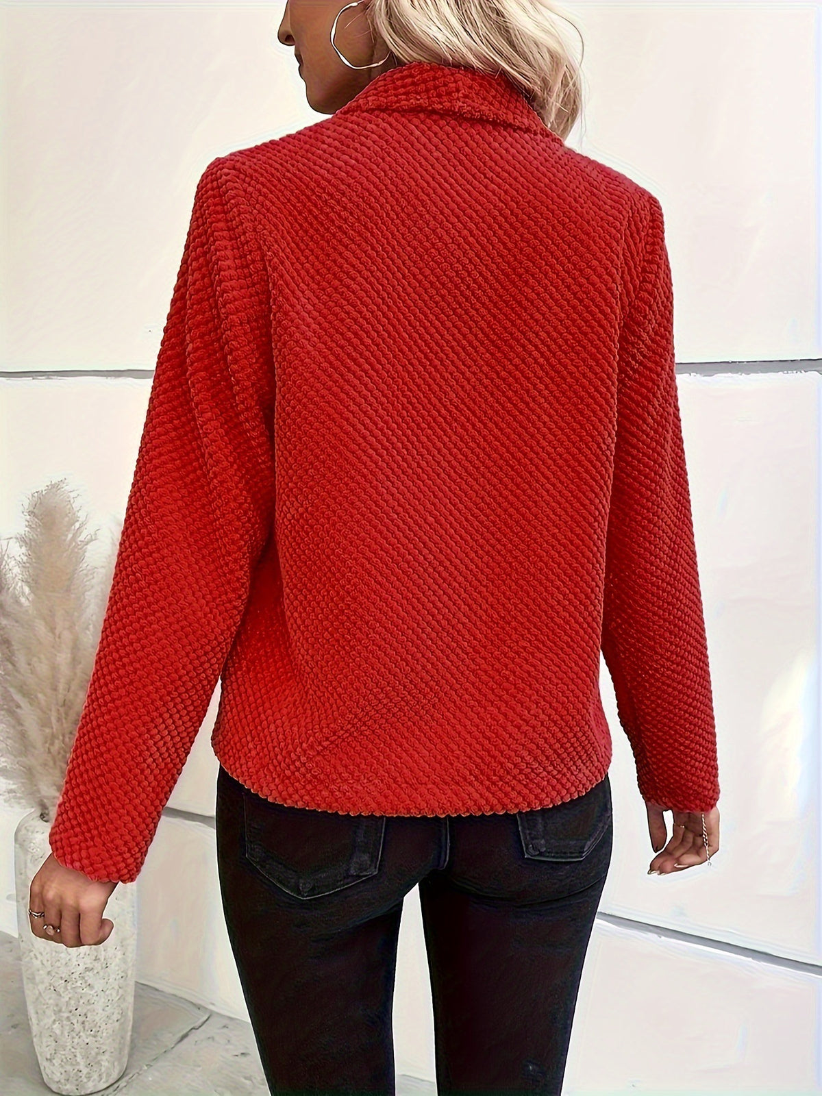 Einfarbige, kurze Jacke mit Waffelstrickkragen und langen Ärmeln