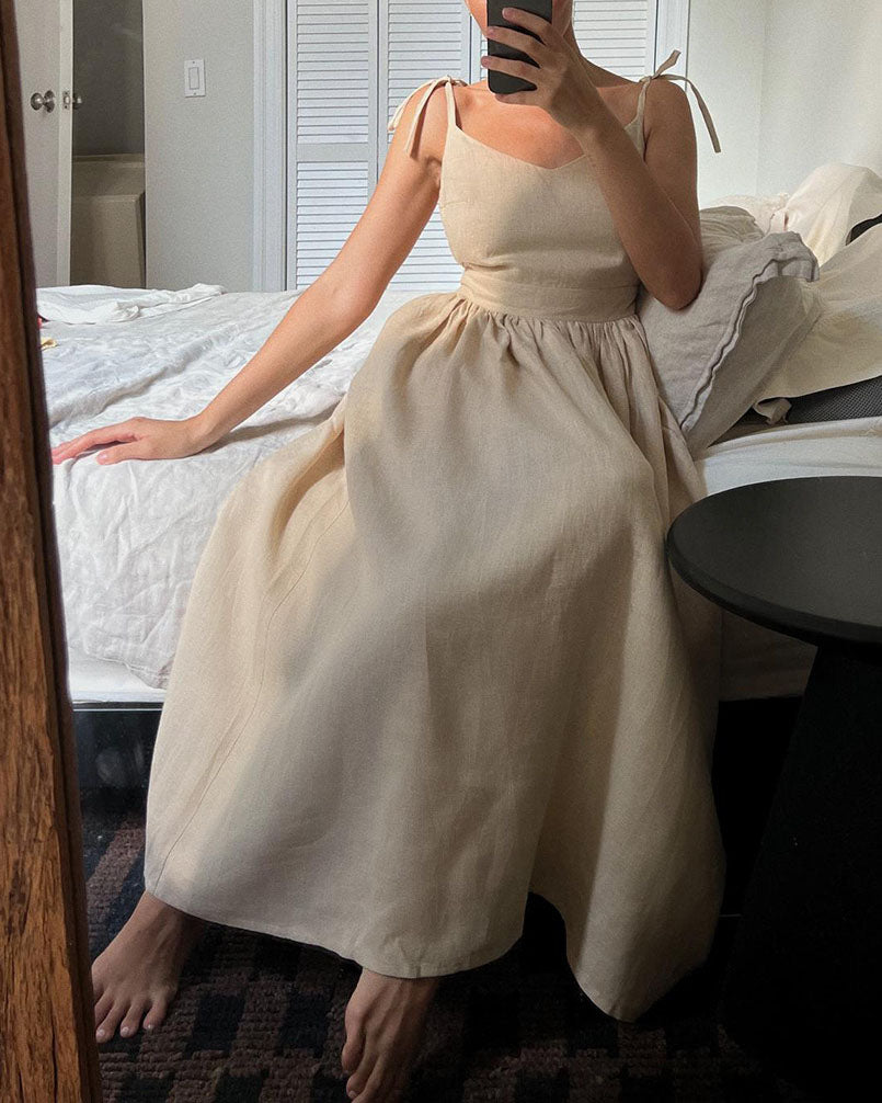Trägerloses, rückenfreies Kleid aus reiner Baumwolle mit V-Ausschnitt