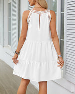 Robe trapèze dos nu en dentelle creuse