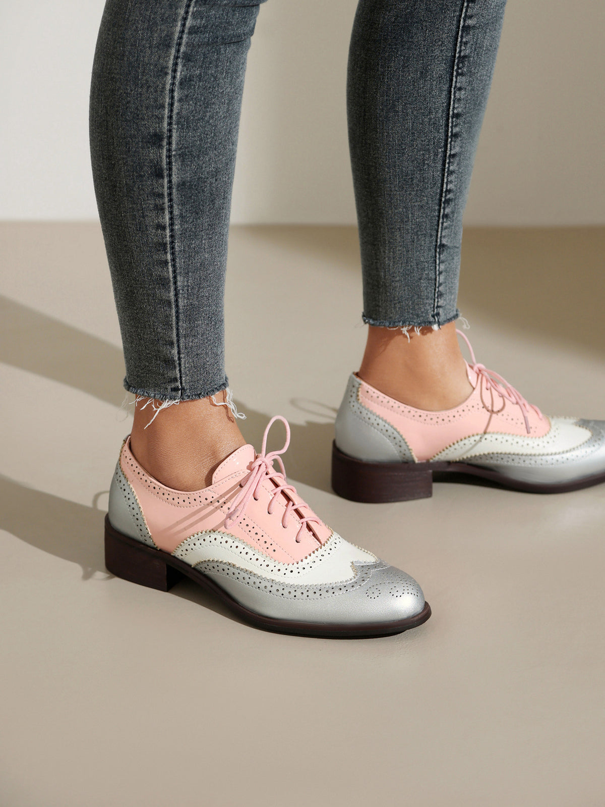Retro British color-blocked lace-up brogues