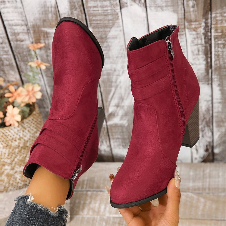 Bottes Martin à talon carré en daim avec boucle de ceinture et fermeture éclair latérale