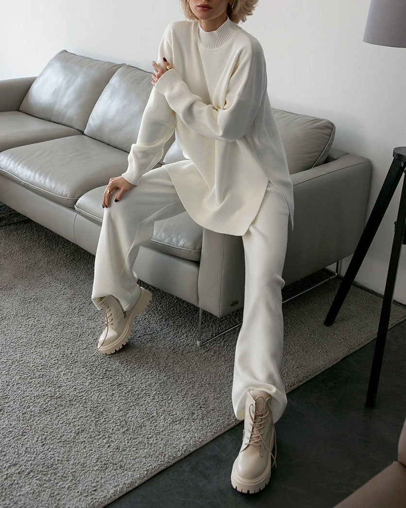 Einfarbiges Strickpullover-Set mit Rollkragen und Schlitz