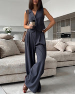 Ärmellose Weste mit V-Ausschnitt und Hose mit weitem Bein