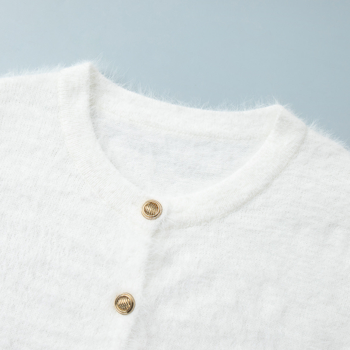 Plüschiges Set aus langärmligem einreihigem Oberteil und Maxirock