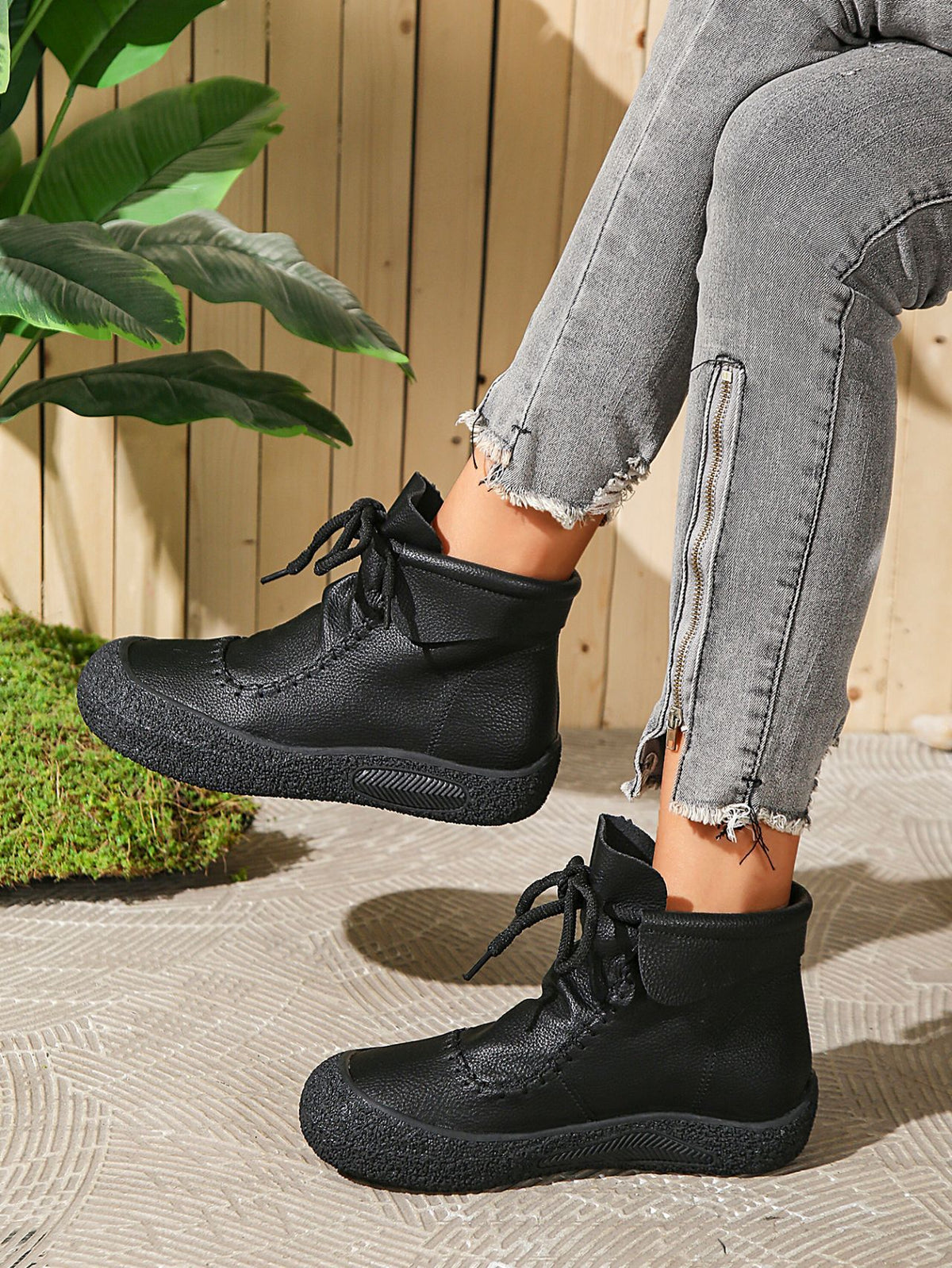 Autumn Sigh Retro Platform Lace-up Ankle Boots