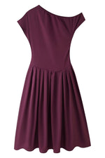Temperamentvolles, einfarbiges, langes, plissiertes One-Shoulder-Kleid