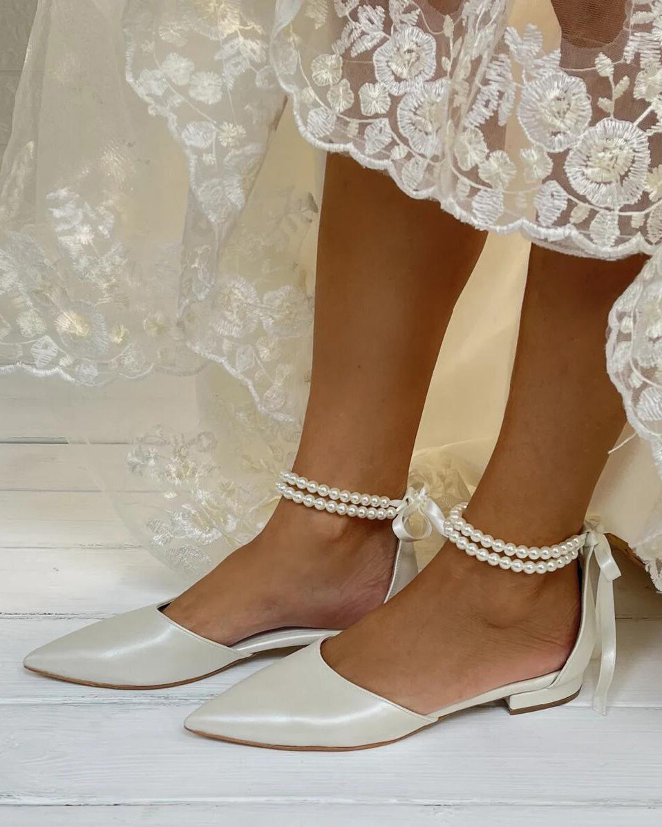 Pointed hollow pearl straps heel strap low heel sandals