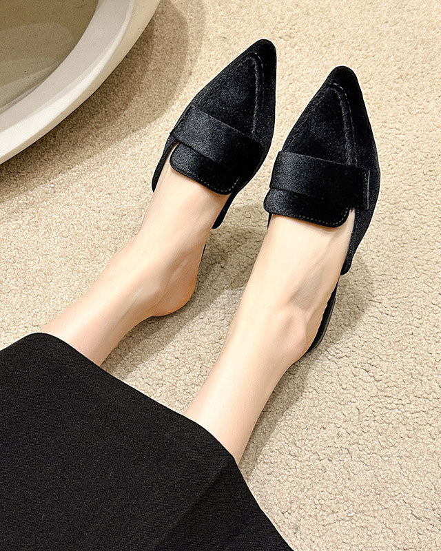 Pantoufles mules à bout pointu en daim