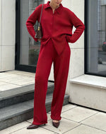 Set aus einreihiger Rippstrickjacke mit Revers und lockerer Hose