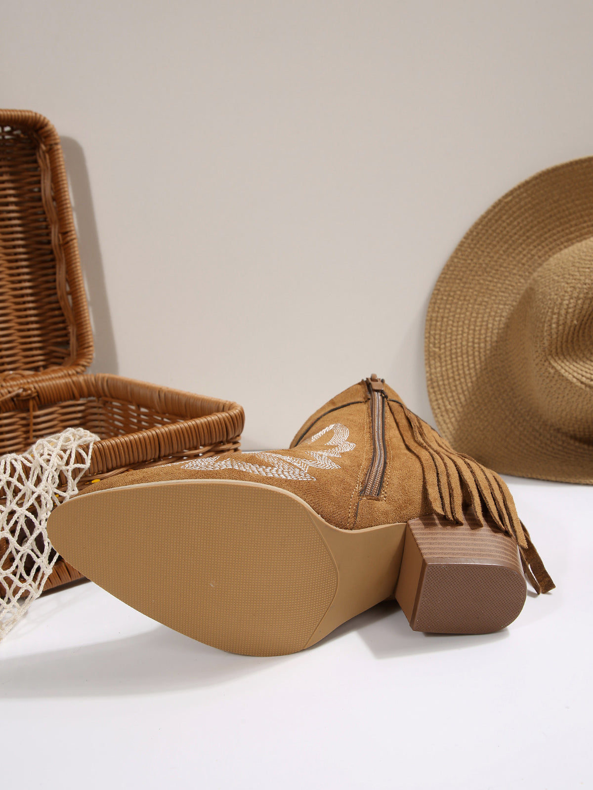 Equestrian Line Tassel side zipper embroidered ankle boots