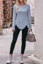 Top brossé boutonné à ourlet arrondi