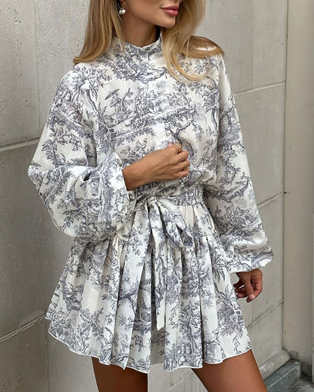 Retro A-Linien-Kleid mit Puffärmeln, Stehkragen und Schnürung