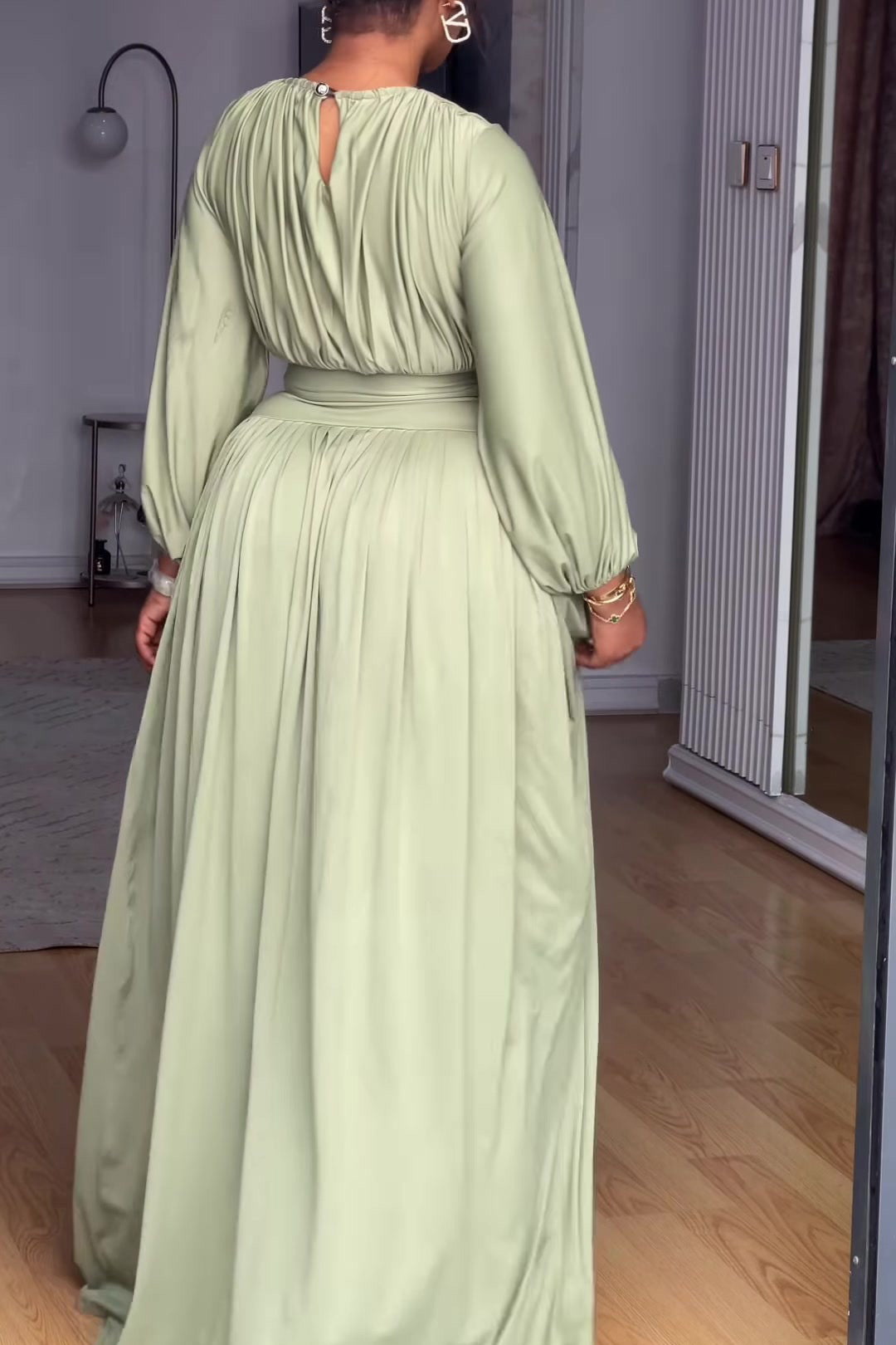 Round neck long-sleeved top elastic waist pleated skirt two-piece set