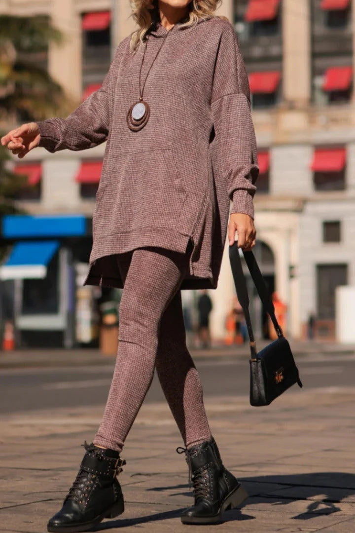 Ensemble deux pièces sweat-shirt à capuche avec poche kangourou de couleur unie et pantalon de survêtement slim