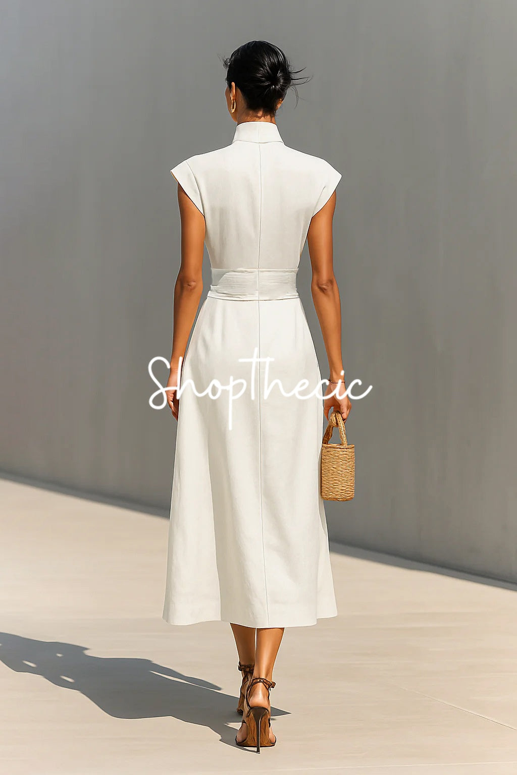 Solid color high-waisted turtleneck shirt dress